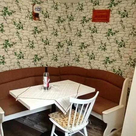 Herz Haus Mosel 公寓 *